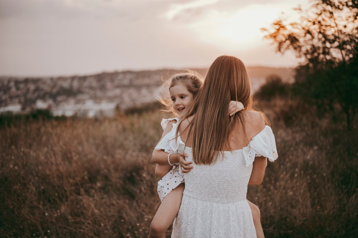 Sonja, Bojan, Nadja i Una / porodicno fotografisanje. Deciji i porodicni fotograf u Beogradu Oksana Skendzic