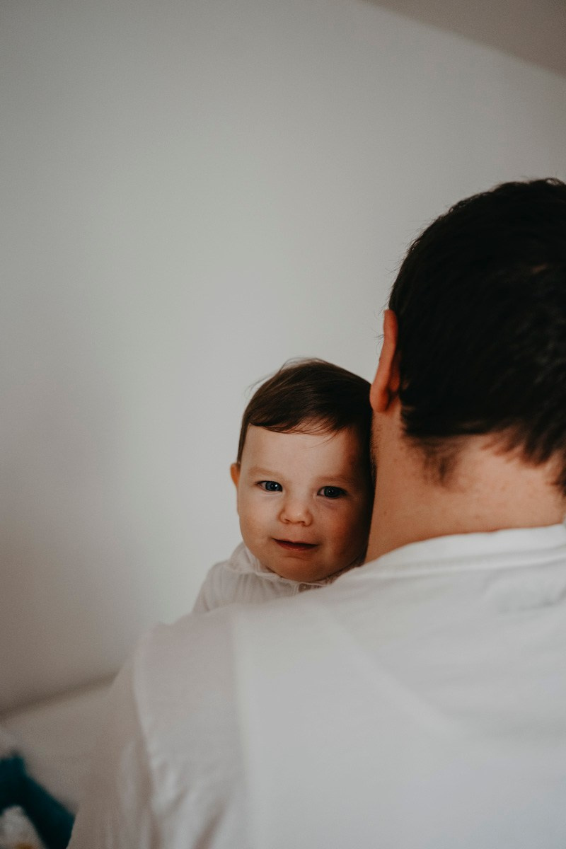 Porodicno fotografisanje kod kuce — Andjela, Lazar, Janko i Mihajlo. Deciji i porodicni fotograf u Beogradu Oksana Skendzic