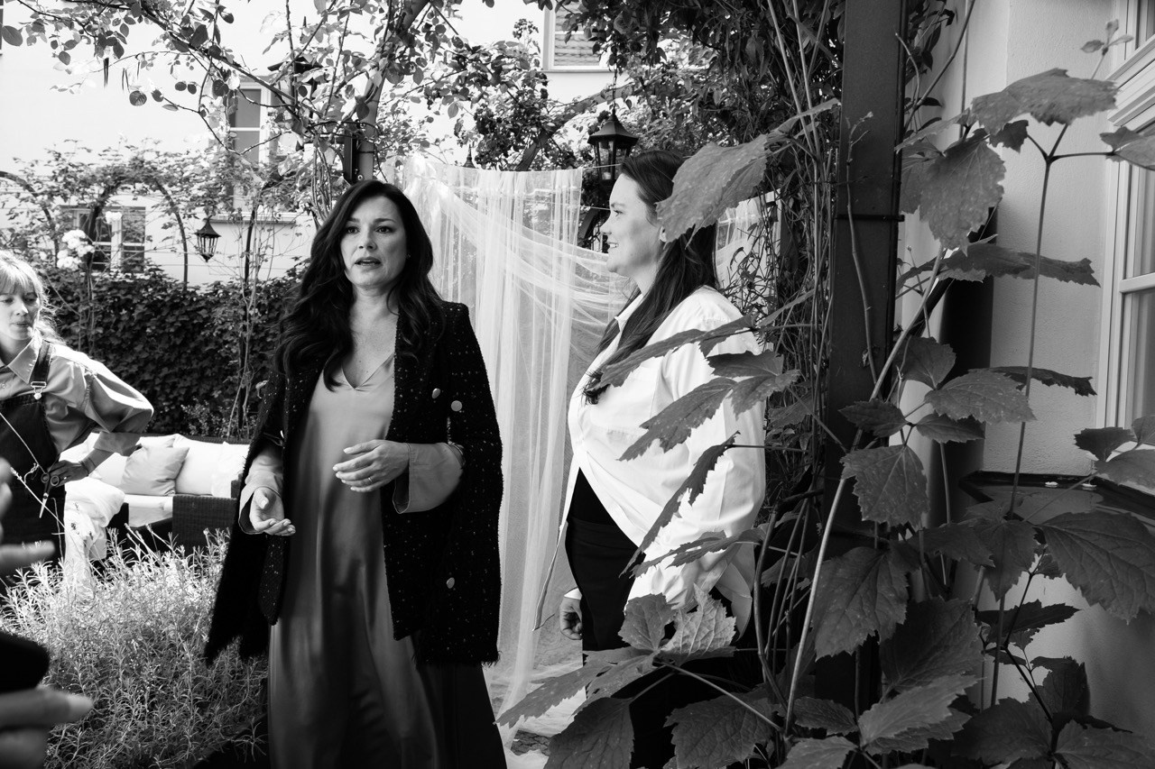 BACKSTAGE. Dana Lišková — Empathetic Photographer | Introspective Artist |Neurodivergent Coach | Founder of Artepy.cz