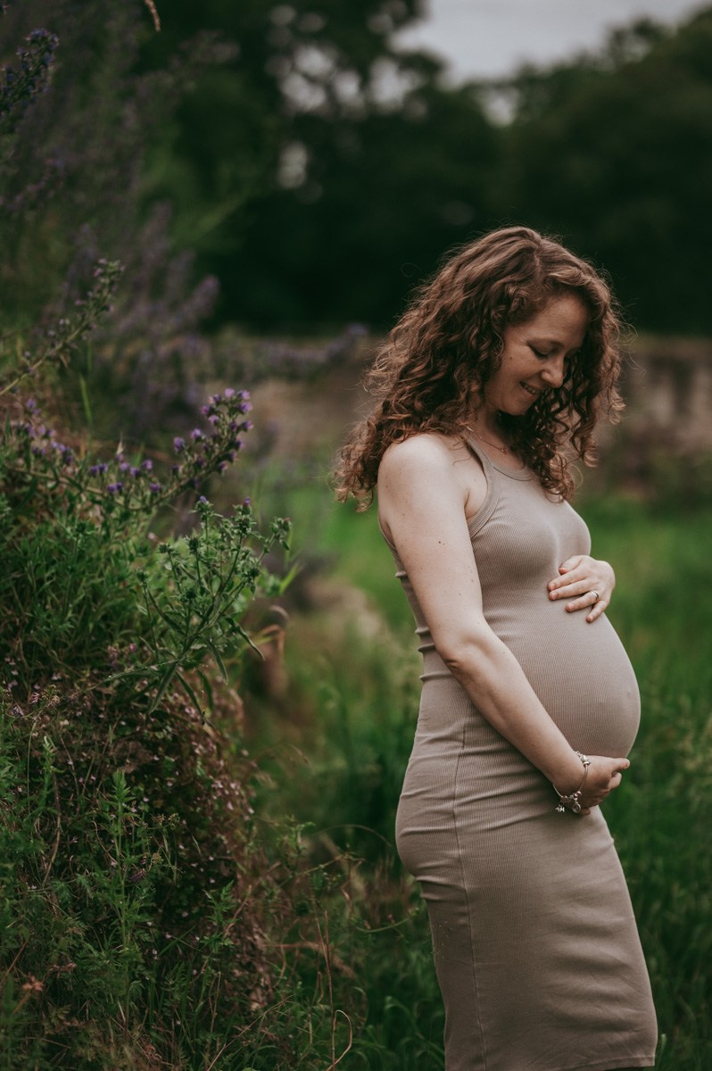 fotografisanje trudnica beograd, fotografisanje trudnoce novi sad, priprema za porodjaj, porodjaj beograd, porodjaj novi sad, nega u trudnoci,  psihofizicka priprema trudnica, decija soba, prve dane sa bebom, mama i beba