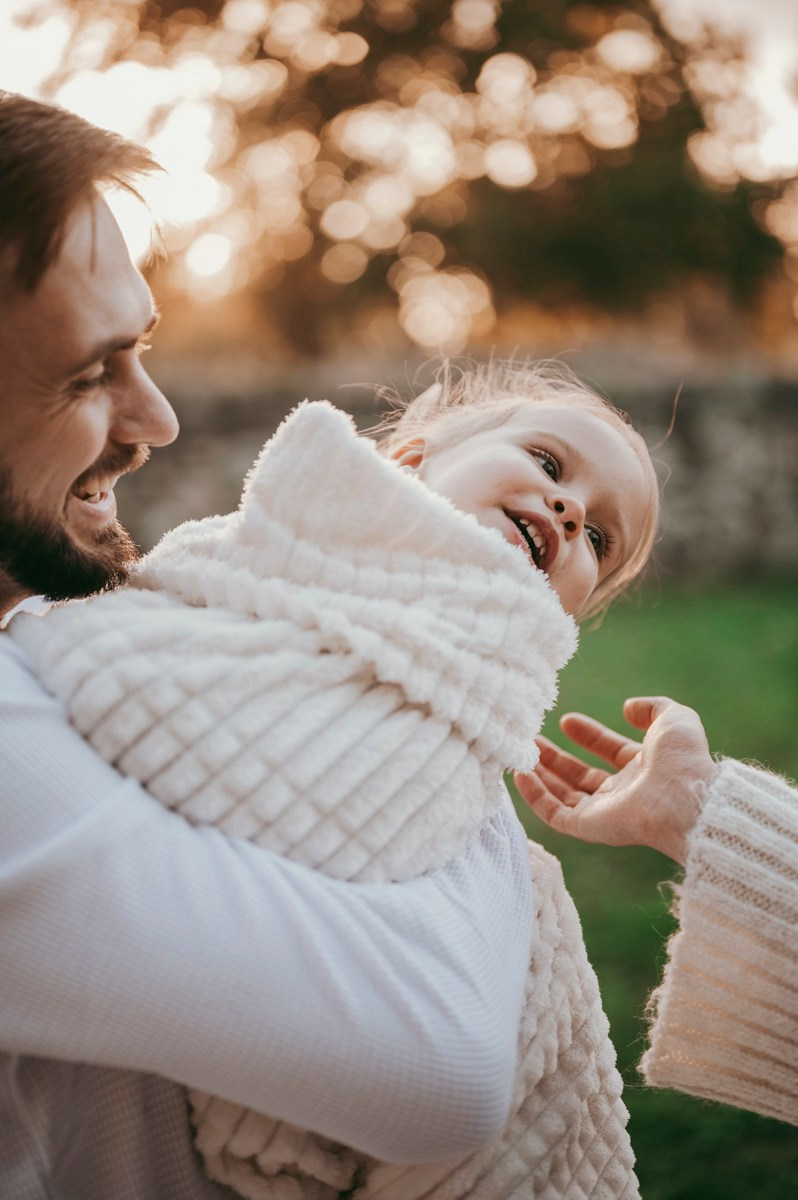 Anastasija, Aleksej i Agata / porodicno fotografisanje napolju. Deciji i porodicni fotograf u Beogradu Oksana Skendzic