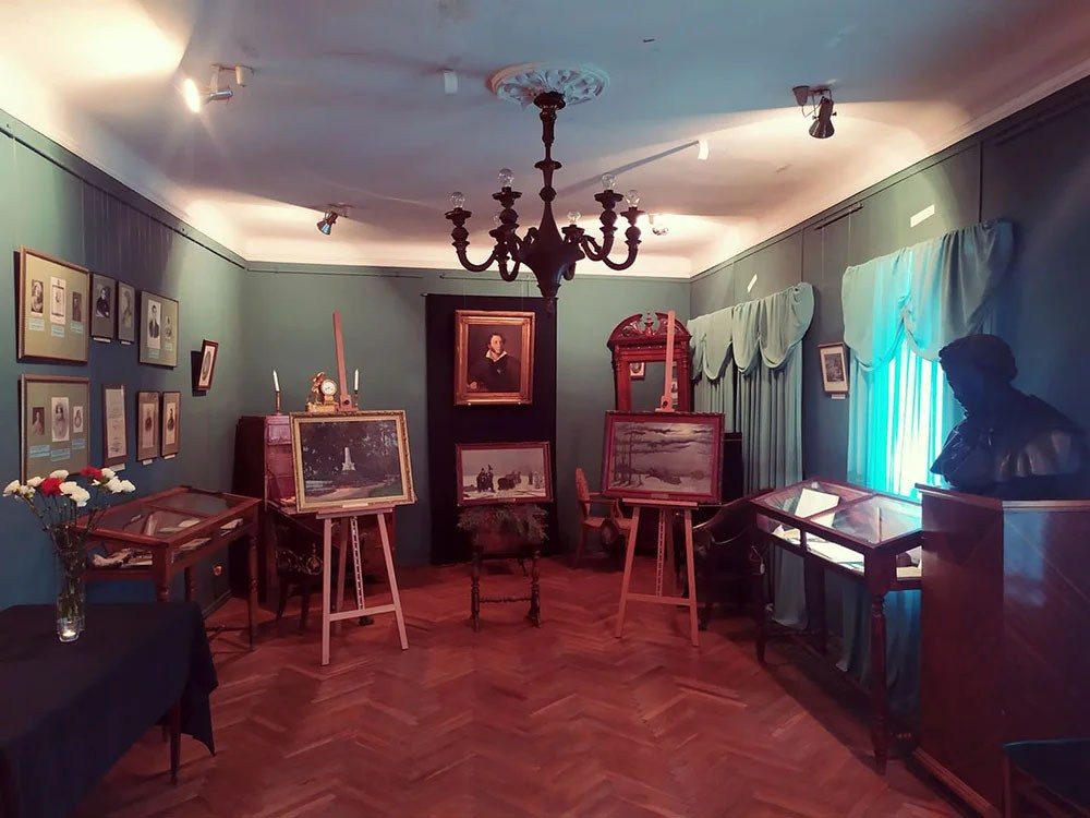 Обзор кишиневских музеев. Școala de fotografie lui Roman Ribaliov. Orașul Chișinău, Moldova