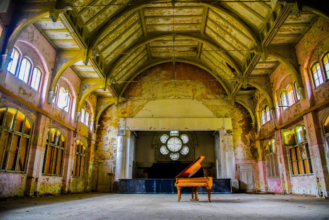 Aesthetic of Chaos. Katerina Kiper Photography