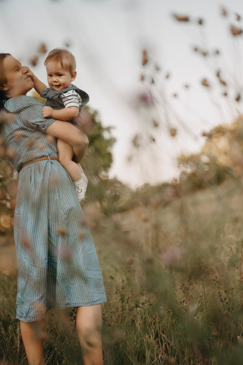 Basici / porodicno fotografisanje u prirodi. Deciji i porodicni fotograf u Beogradu Oksana Skendzic