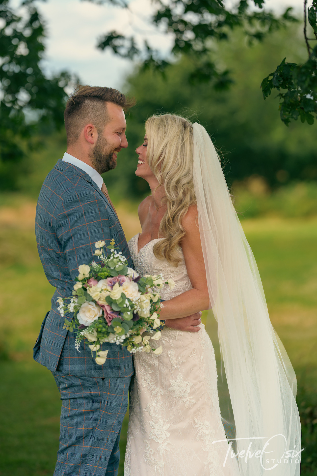 Weddings/Engagements