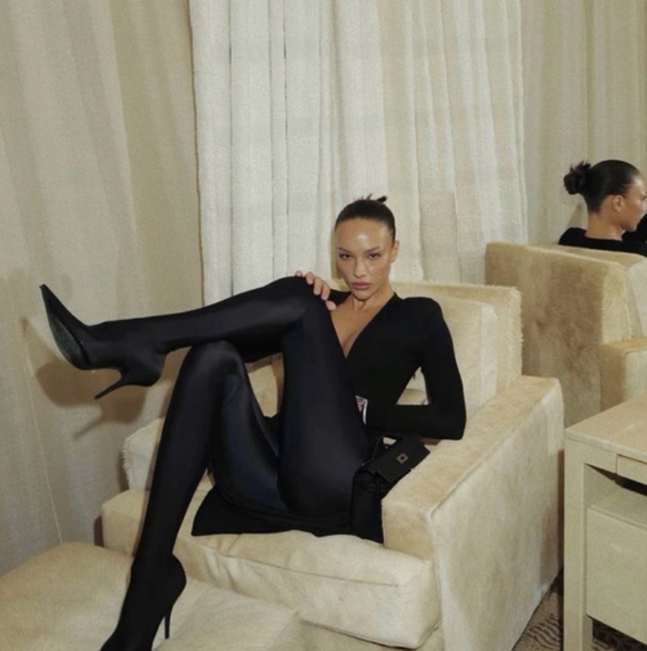 Luksusowy Dzień zdjęciowy – Sesje zdjęciowe dla każdego: portrety, zdjęcia biznesowe, rodzinne i inne. Portrait & Fashion Photographer | Сannes, Paris, Monaco, Dubai, Kyiv — - Alisa Postnykova