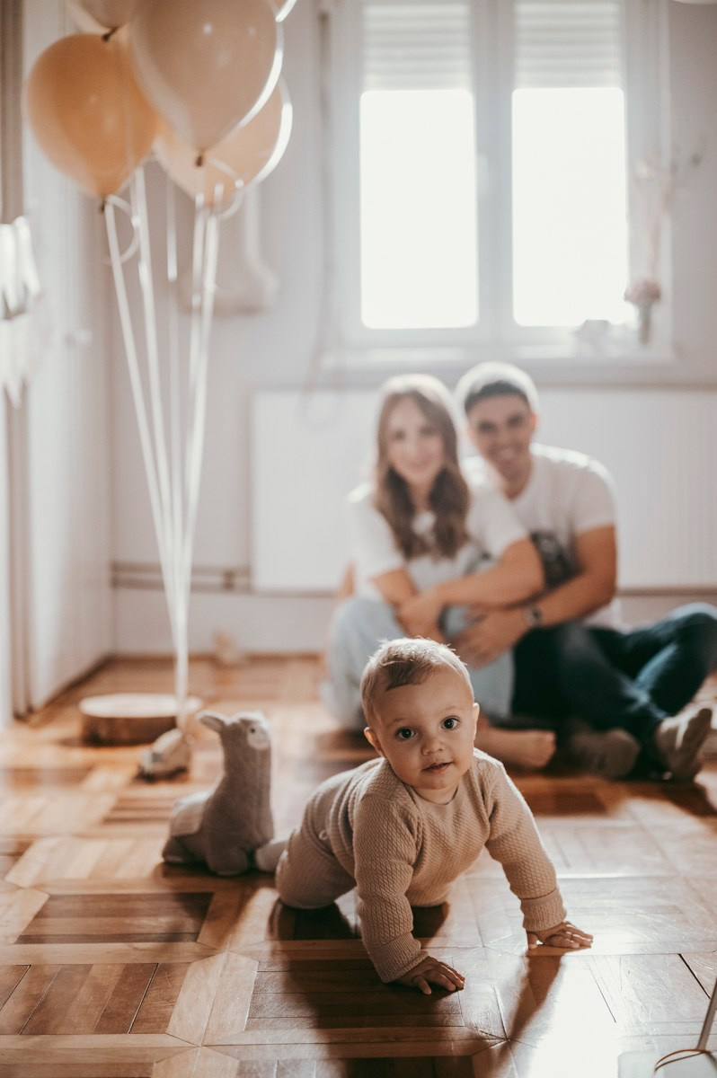 Filipova prva proslava rodjendan kod kuce. Deciji i porodicni fotograf u Beogradu Oksana Skendzic