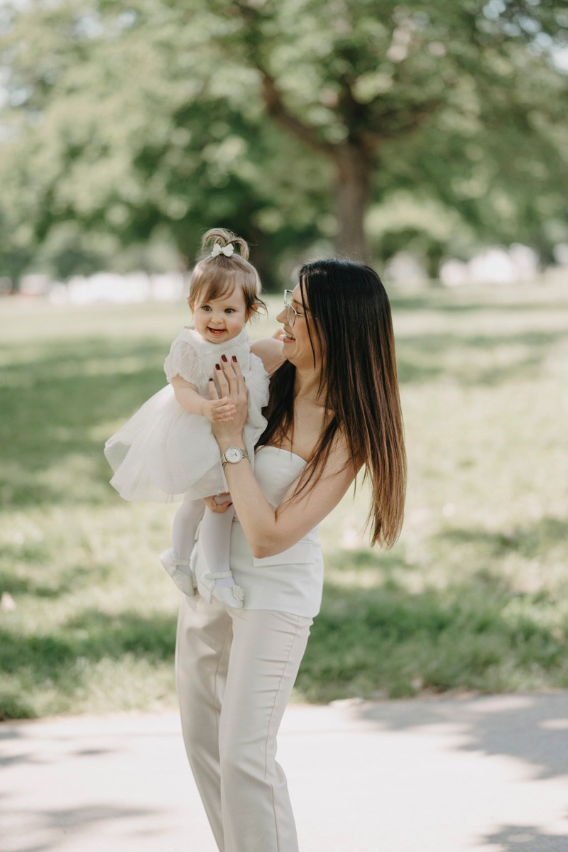 Lara / krstenje, crkva svete Ruzice na Kalemegdanu. Deciji i porodicni fotograf u Beogradu Oksana Skendzic