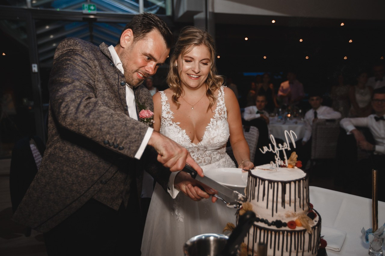 Kirchliche Hochzeit Rheinterrassen Karlsruhe – Noelia & Timo | Hochzeitsfotograf & Videograf