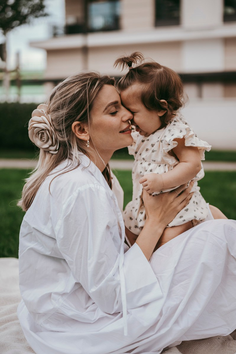 Kristina, Martin, Petra i Novak / porodicno fotografisanje napolju. Deciji i porodicni fotograf u Beogradu Oksana Skendzic