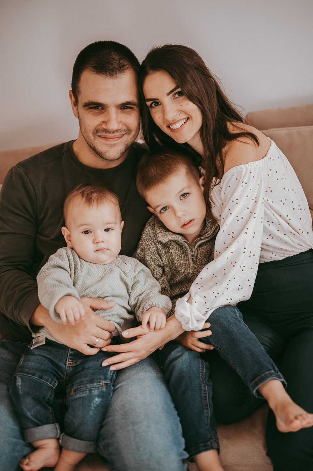 Paunovici / porodicno fotografisanje. Deciji i porodicni fotograf u Beogradu Oksana Skendzic