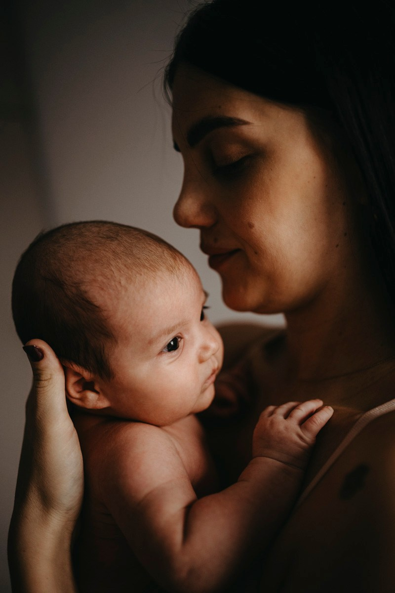 Bojana, Marko i Eva — porodicno fotografisanje kod kuce. Deciji i porodicni fotograf u Beogradu Oksana Skendzic