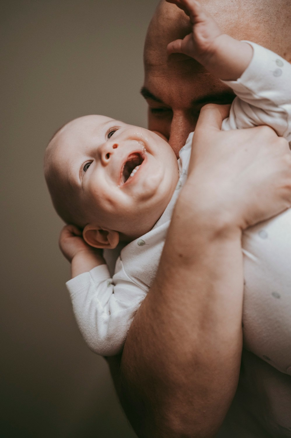 Dusan, Tanja i Luka / porodicno fotografisanje kod kuce. Deciji i porodicni fotograf u Beogradu Oksana Skendzic