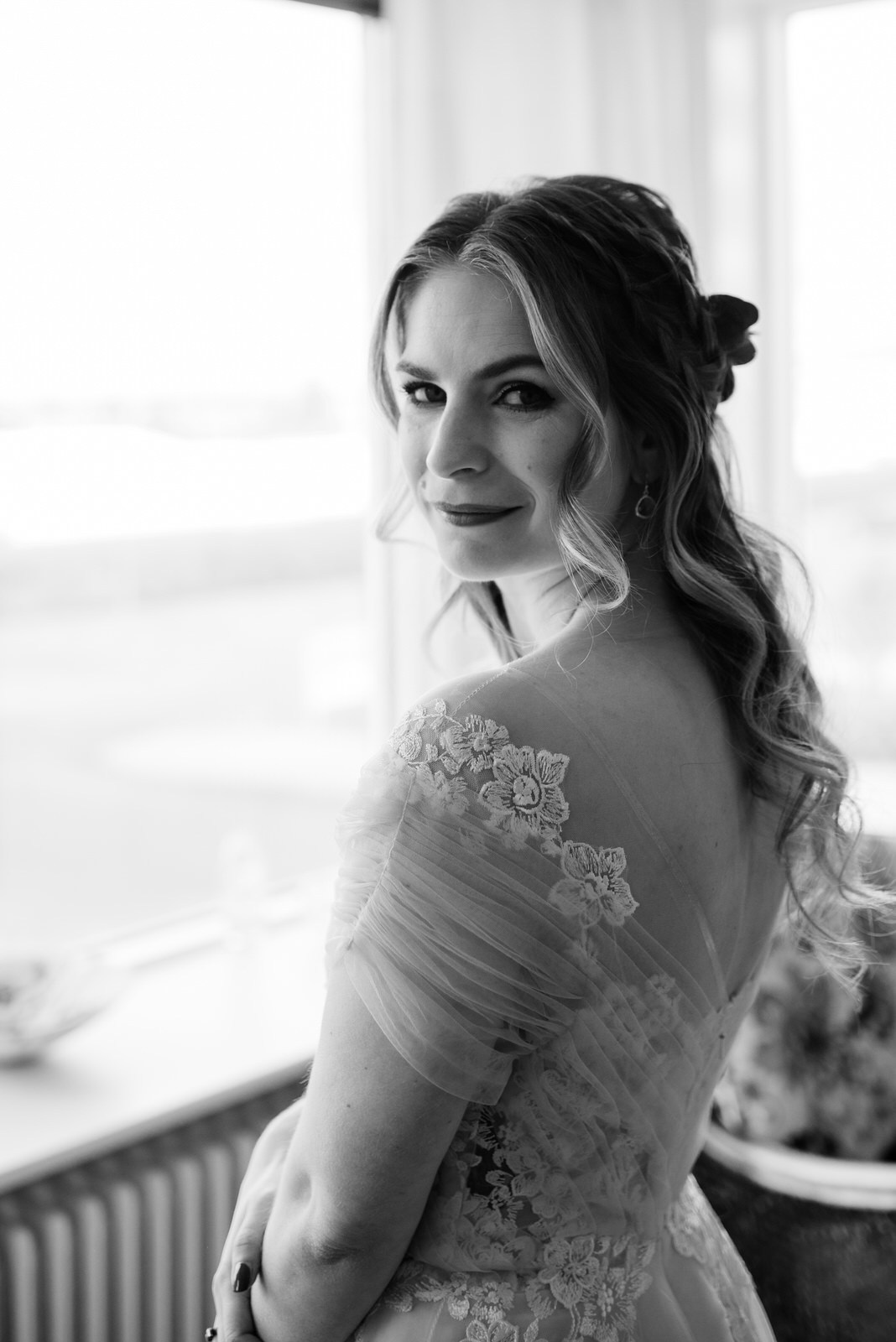 Alina and Grettar. Michalina Dzianach Wedding Photographer Iceland