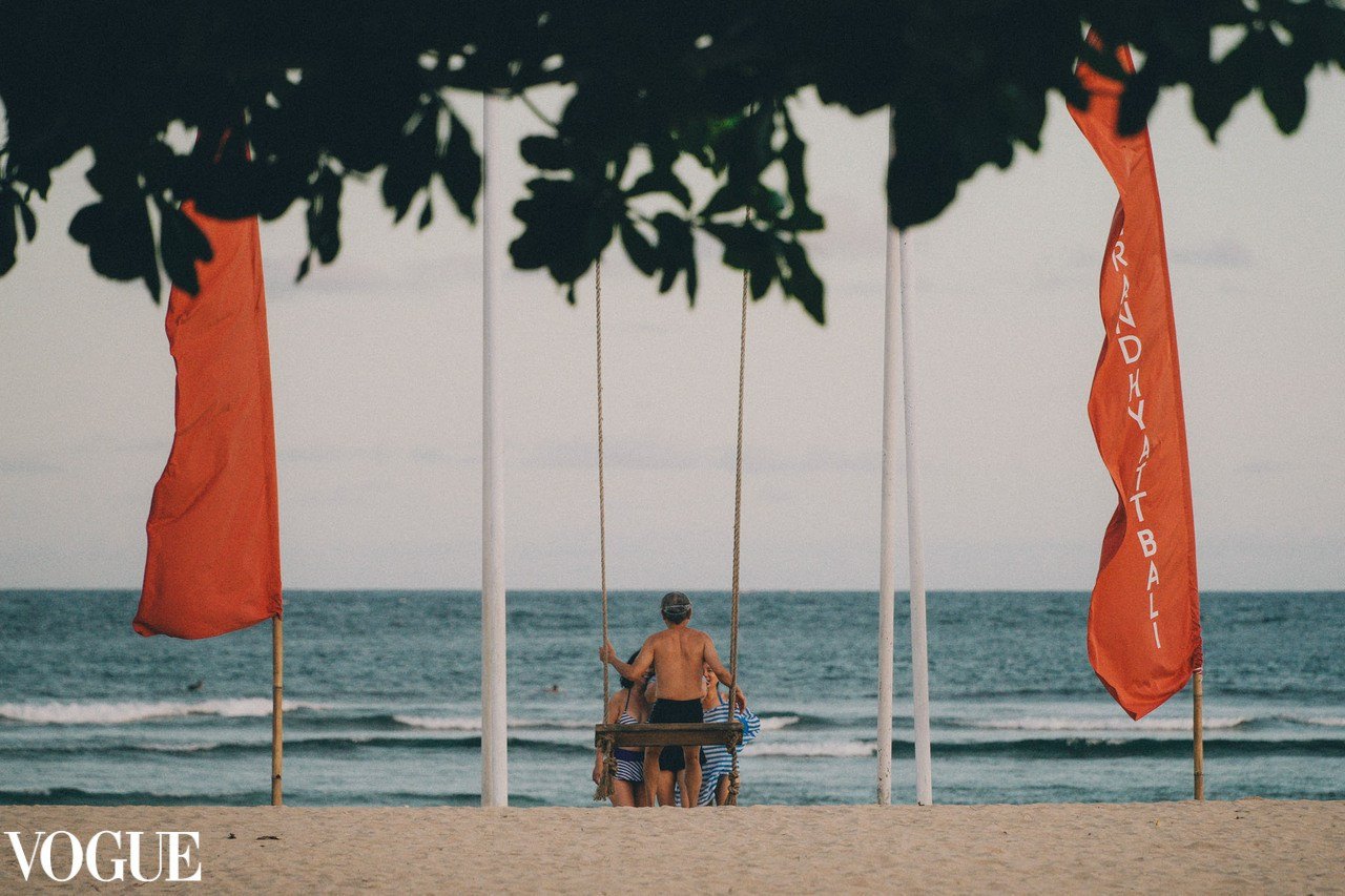 Nusa Dua, Bali. Symmetrical composition. Travelling photography by Irina Zoteeva.