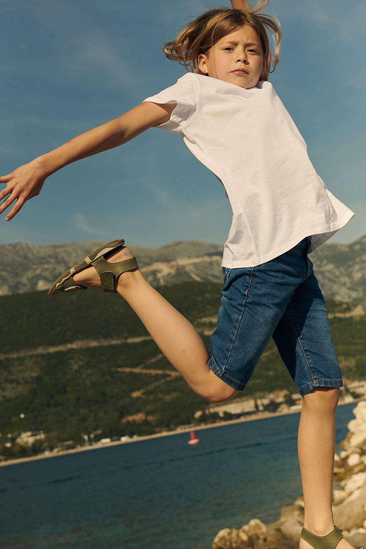 KIDS. Minimalist brand photographer & videographer | Raw sincerity. Pure Form