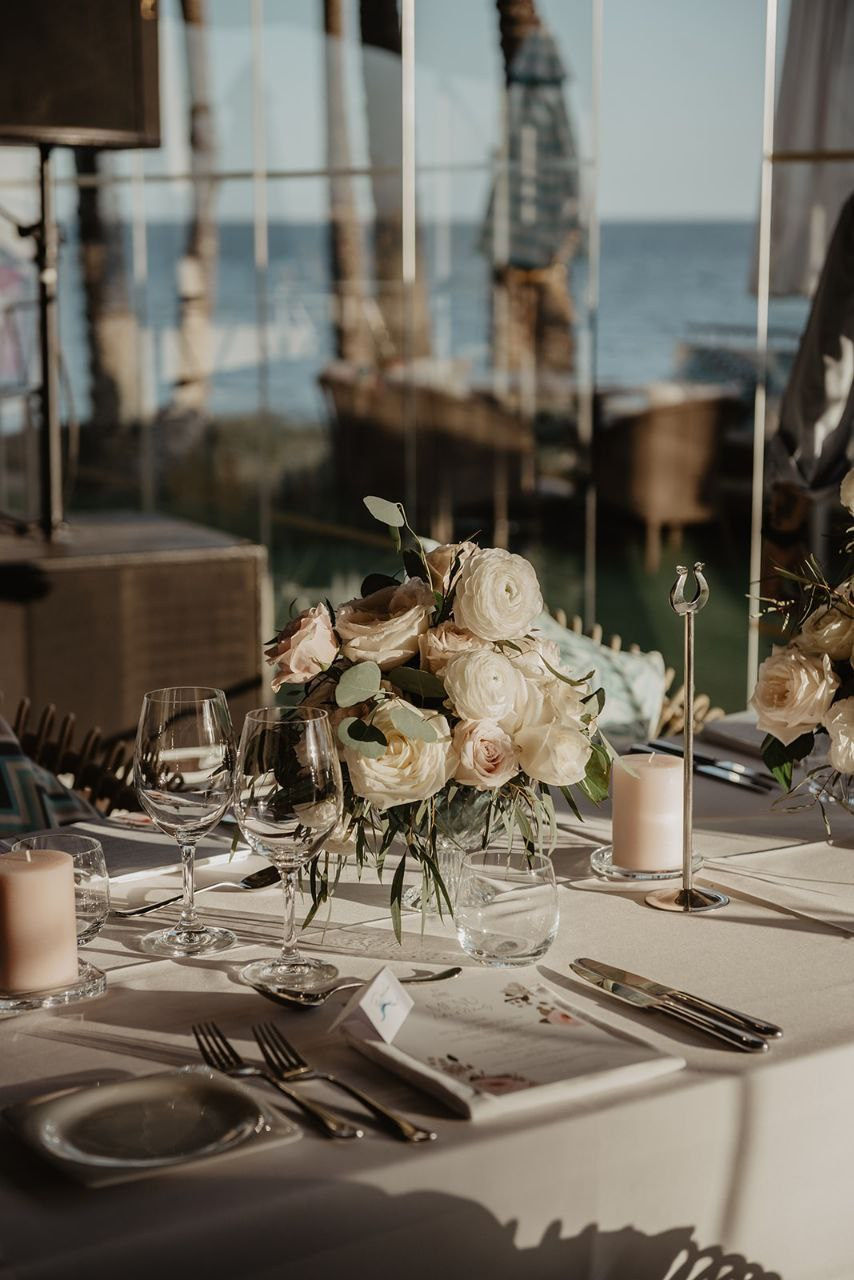 Wedding table with flowers and candles