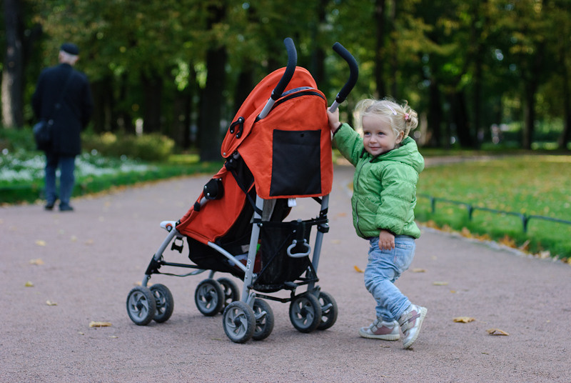 Про Яну и Катю в Михайловском саду. Виктория Дини. Арт-фотография