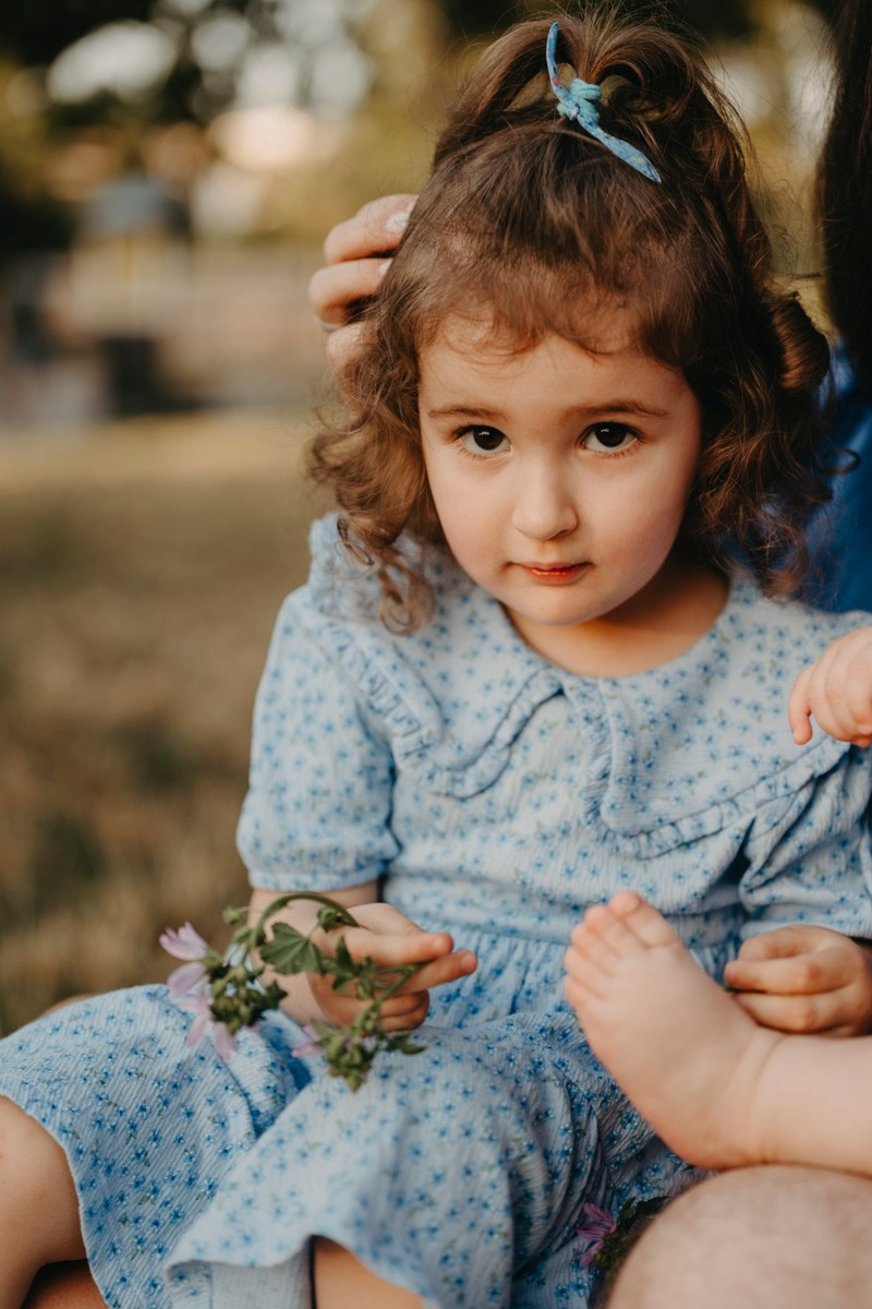 Jovana Zoran Jana i Bogdan — porodicno fotografisanje napolju. Deciji i porodicni fotograf u Beogradu Oksana Skendzic