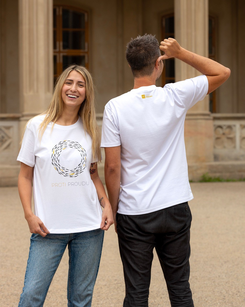 PRO ZNAČKY. Dana Lišková — Empatická fotografka | Introspektivní umělkyně | Neurodivergentní koučka| Zakladatelka Artepy.cz