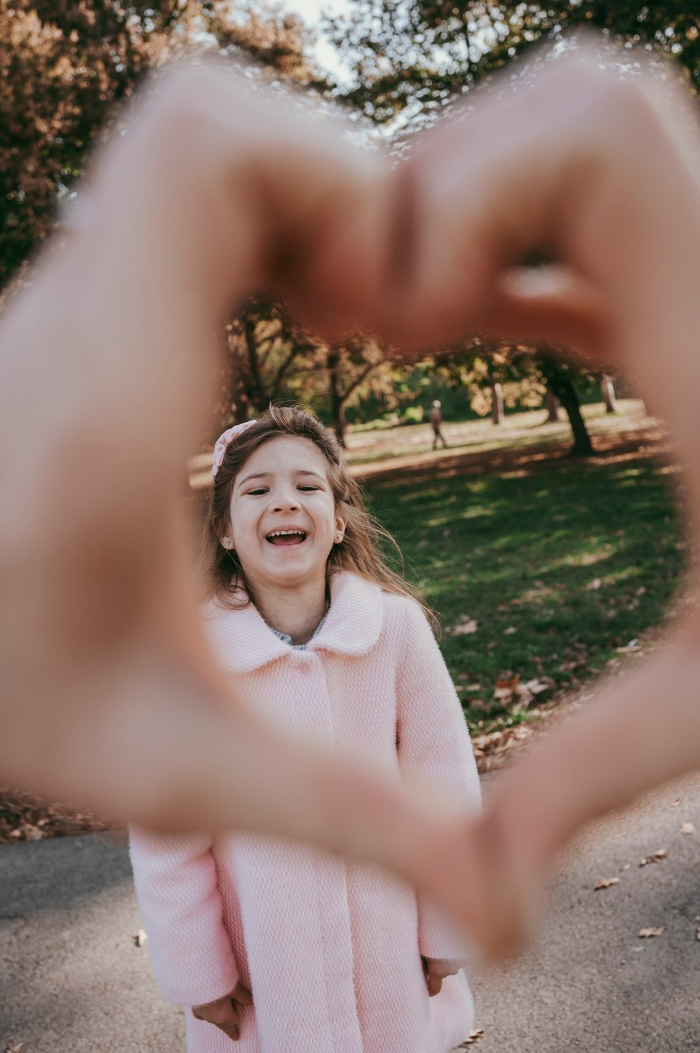 Iva, Ivan, Tara i Stefan — porodicno fotografisanje napolju. Deciji i porodicni fotograf u Beogradu Oksana Skendzic