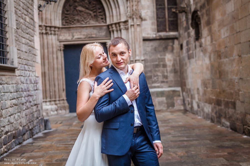 Дождливая фотосессия в Барселоне. Фотограф в Барселоне Испании Маслик Юлия