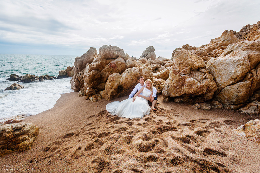 Дождливая фотосессия в Барселоне. Фотограф в Барселоне Испании Маслик Юлия