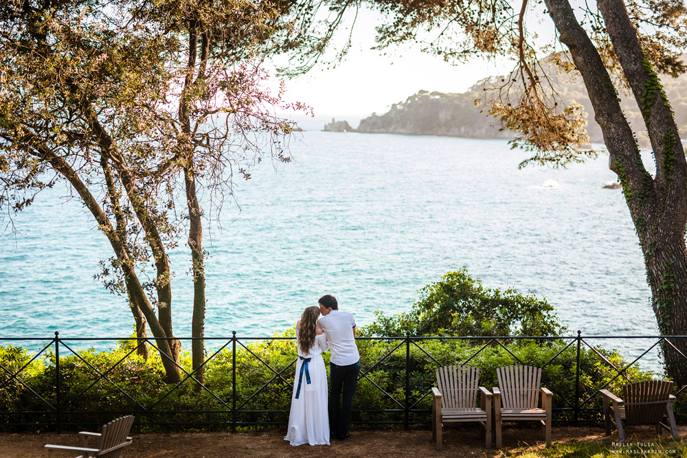 Sesión de fotos solares en Lloret de Mar. Fotógrafo en Barcelona  Maslik Yulia
