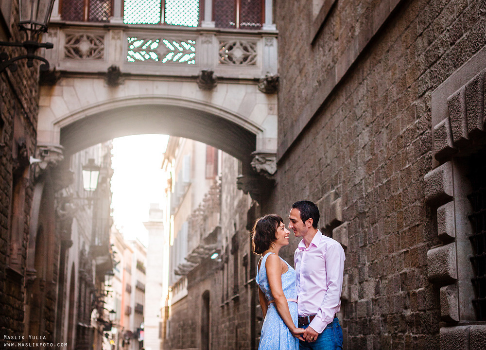 Morning photo shoot in Barcelona. Photographer in Barcelona Spain Maslik Yulia