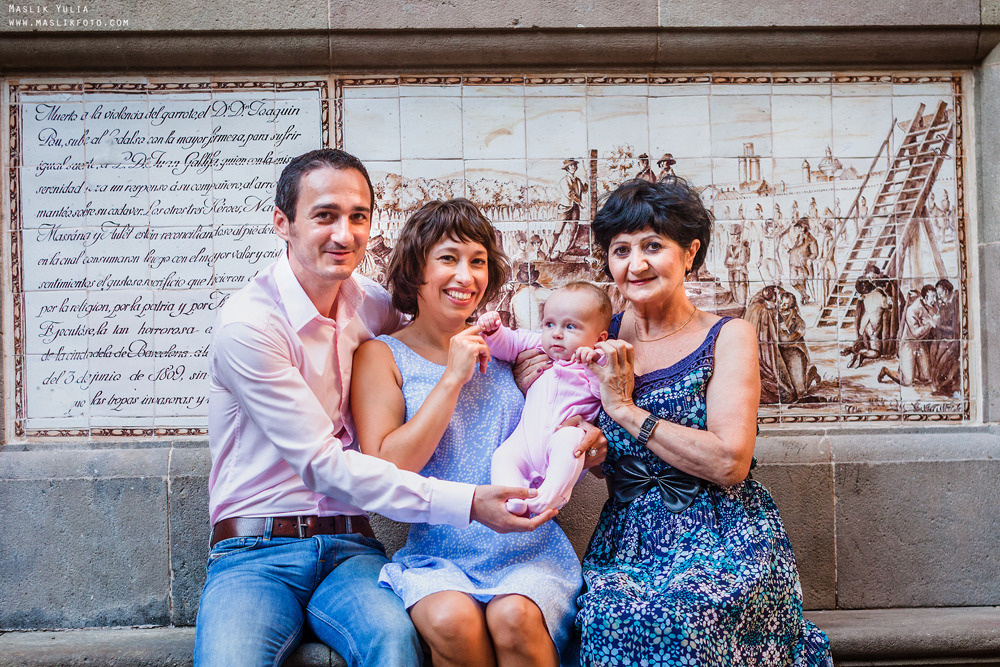 Morning photo shoot in Barcelona. Photographer in Barcelona Spain Maslik Yulia