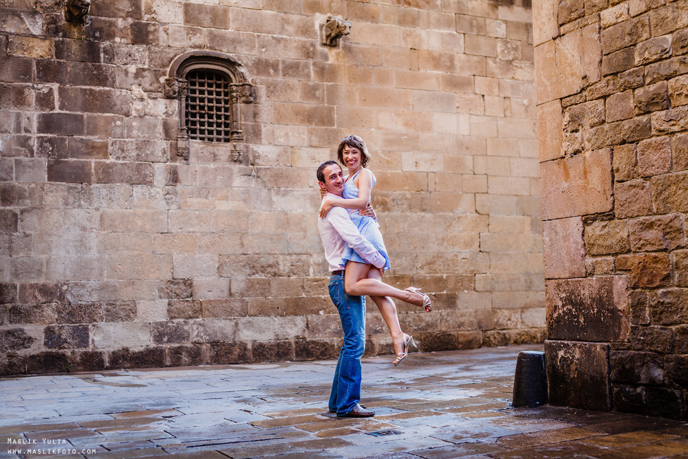 Morning photo shoot in Barcelona. Photographer in Barcelona Spain Maslik Yulia