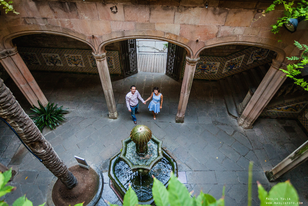 Morning photo shoot in Barcelona. Photographer in Barcelona Spain Maslik Yulia