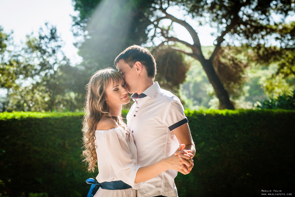 Sesión de fotos solares en Lloret de Mar. Fotógrafo en Barcelona  Maslik Yulia