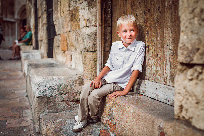 Fantástica sesión de fotos de mamá con hijo en Tarragona. Fotógrafo en Barcelona  Maslik Yulia