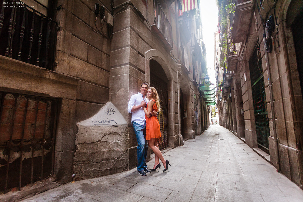 Pierwsza wspólna sesja zdjęciowa w Barcelonie. Fotograf w Barcelonie Hiszpanii Maslik Yulia