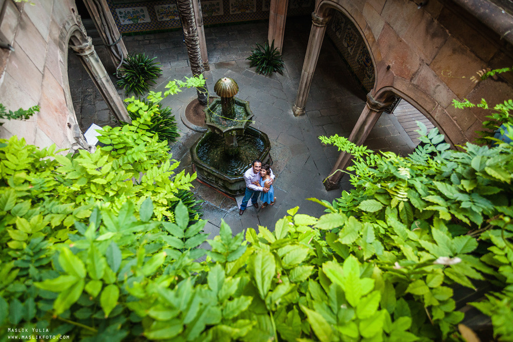 Morning photo shoot in Barcelona. Photographer in Barcelona Spain Maslik Yulia