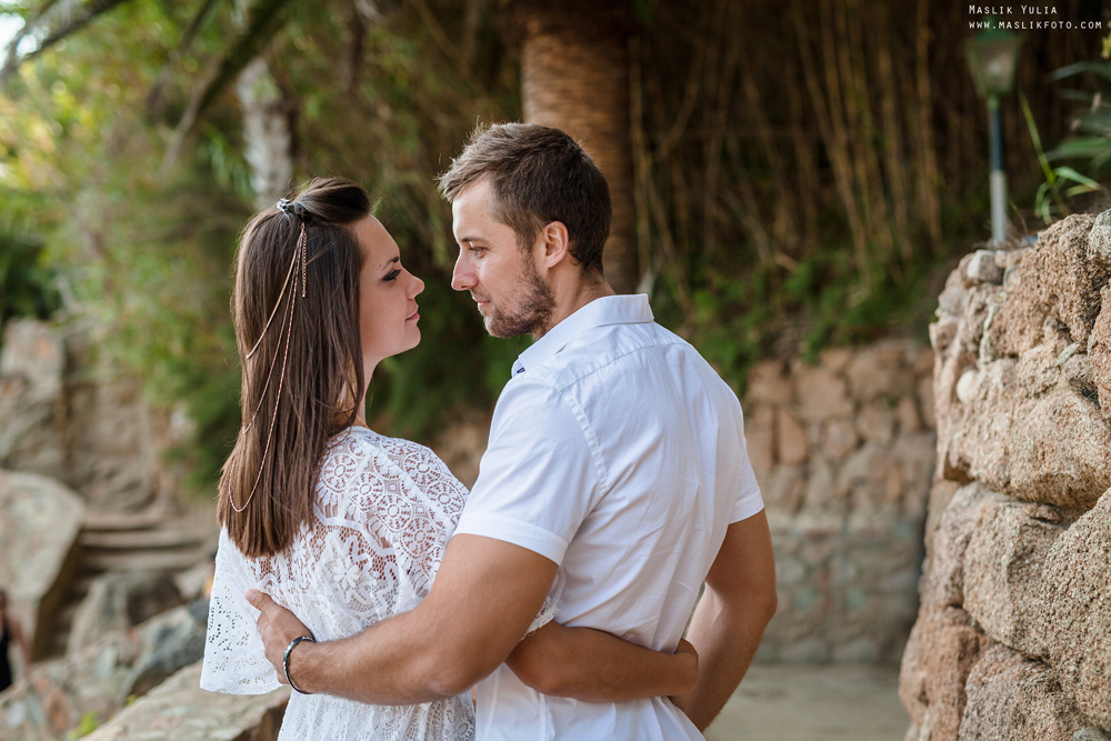 Sesión de fotos de playa en la Costa Brava. Fotógrafo en Barcelona  Maslik Yulia