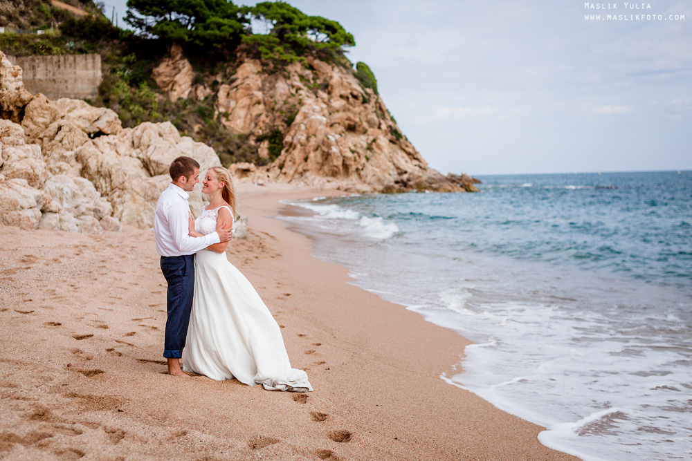 Дождливая фотосессия в Барселоне. Фотограф в Барселоне Испании Маслик Юлия
