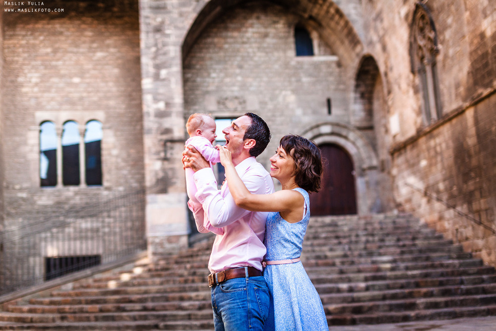 Morning photo shoot in Barcelona. Photographer in Barcelona Spain Maslik Yulia