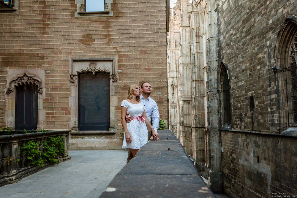Przyjemna sesja zdjęciowa w Barcelonie. Fotograf w Barcelonie Hiszpanii Maslik Yulia