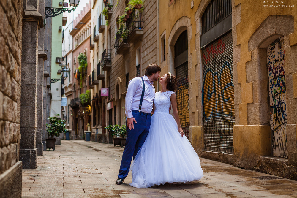 Sesja ślubna w Badalonie, Catalonia. Fotograf w Barcelonie Hiszpanii Maslik Yulia