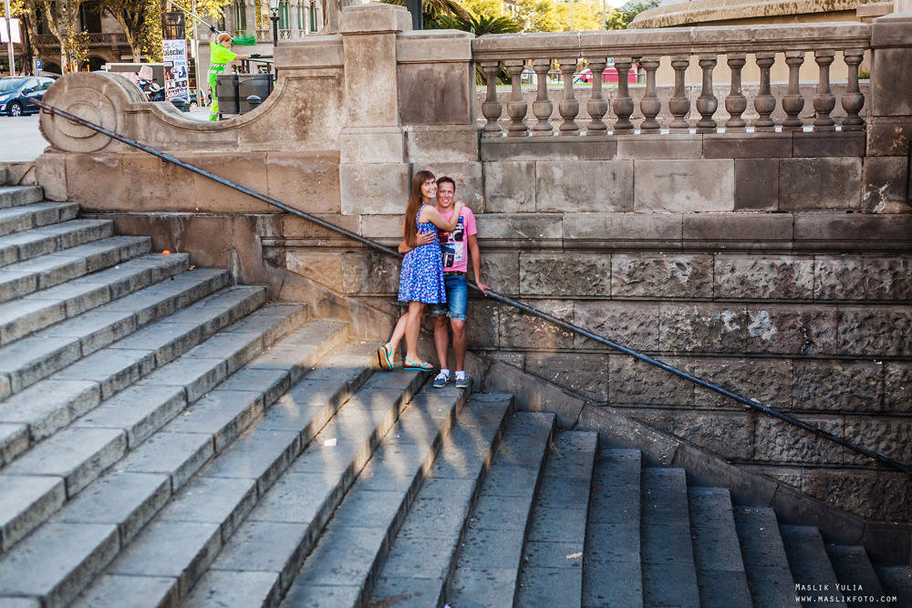 Paseo matutino de barcelona. Fotógrafo en Barcelona  Maslik Yulia