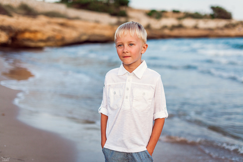 Fantástica sesión de fotos de mamá con hijo en Tarragona. Fotógrafo en Barcelona  Maslik Yulia