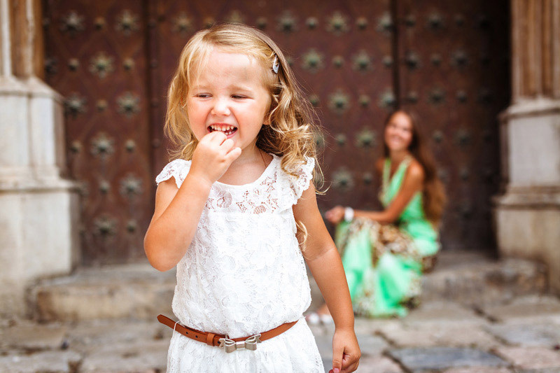 Family photo shoot in Tarragona. Photographer in Barcelona Spain Maslik Yulia