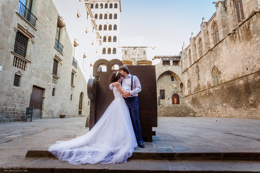 Sesja ślubna w Badalonie, Catalonia. Fotograf w Barcelonie Hiszpanii Maslik Yulia