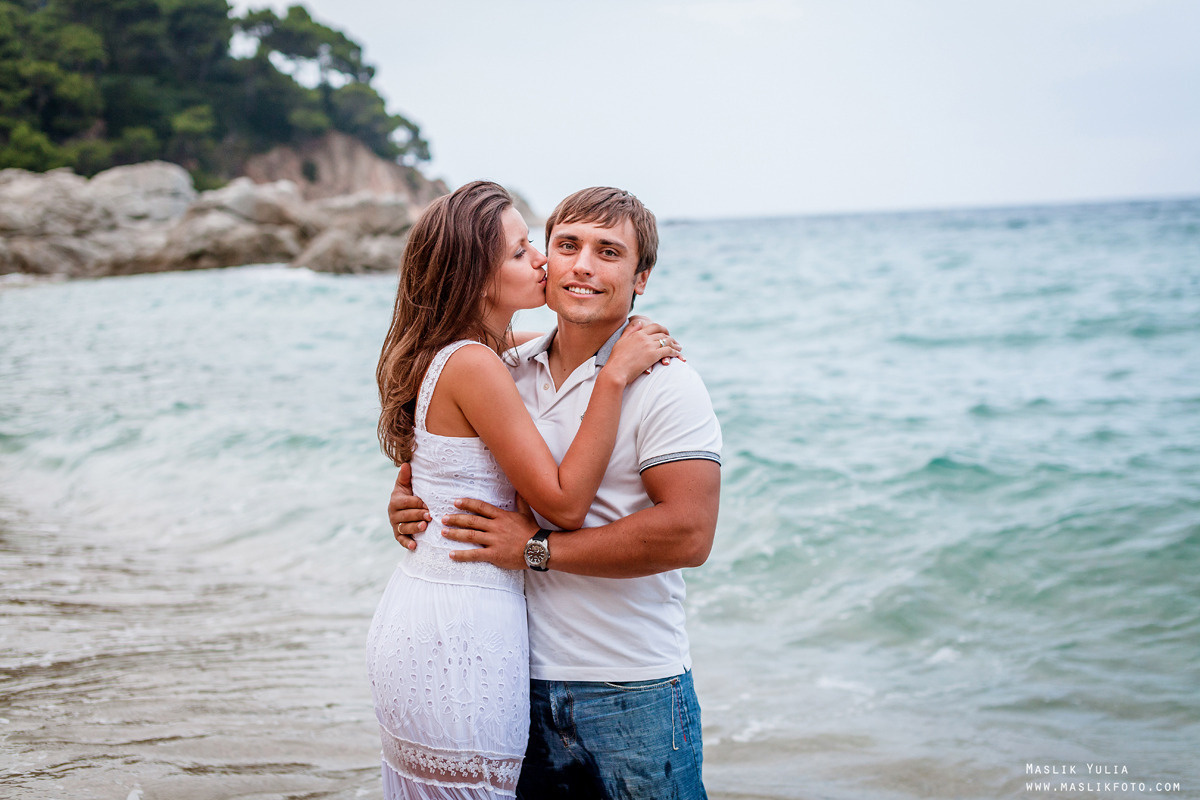 Sea photo session in Tossa de Mar. Photographer in Barcelona Spain Maslik Yulia