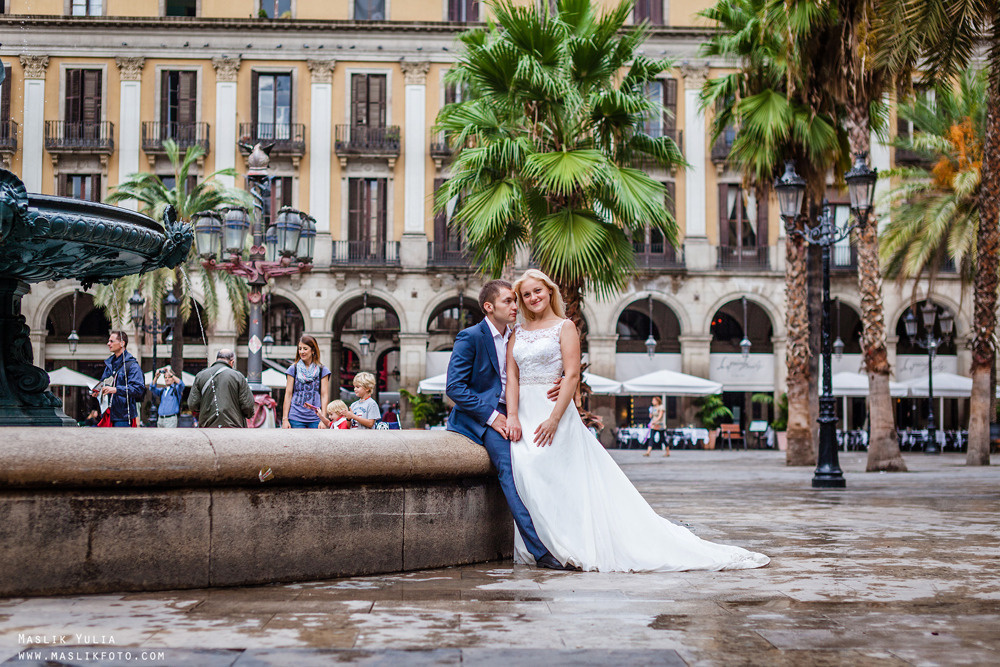 Дождливая фотосессия в Барселоне. Фотограф в Барселоне Испании Маслик Юлия