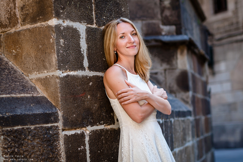Sesión fotográfica familiar de verano en Barcelona. Fotógrafo en Barcelona  Maslik Yulia