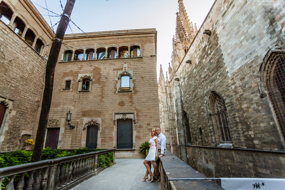 Przyjemna sesja zdjęciowa w Barcelonie. Fotograf w Barcelonie Hiszpanii Maslik Yulia