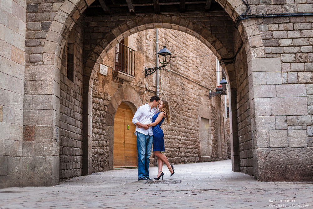 Pierwsza wspólna sesja zdjęciowa w Barcelonie. Fotograf w Barcelonie Hiszpanii Maslik Yulia